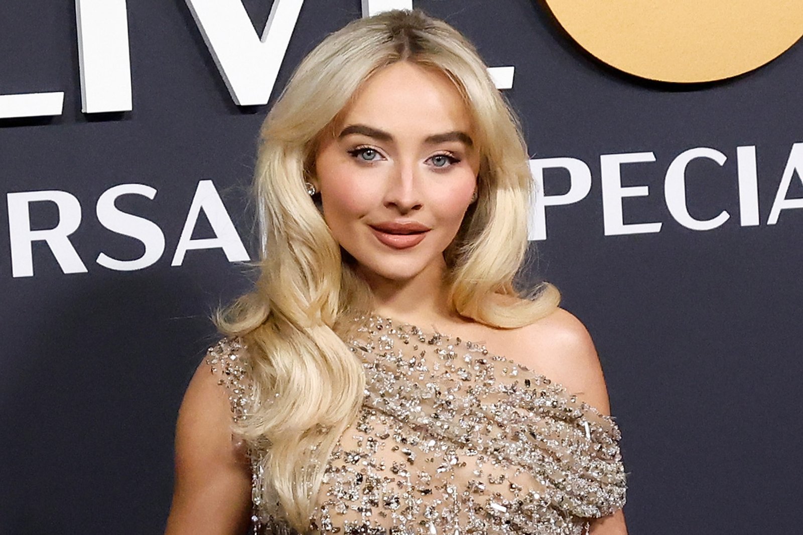 Sabrina Carpenter attends SNL50: The Anniversary Special on February 16, 2025 at 30 Rockefeller Center in New York City.