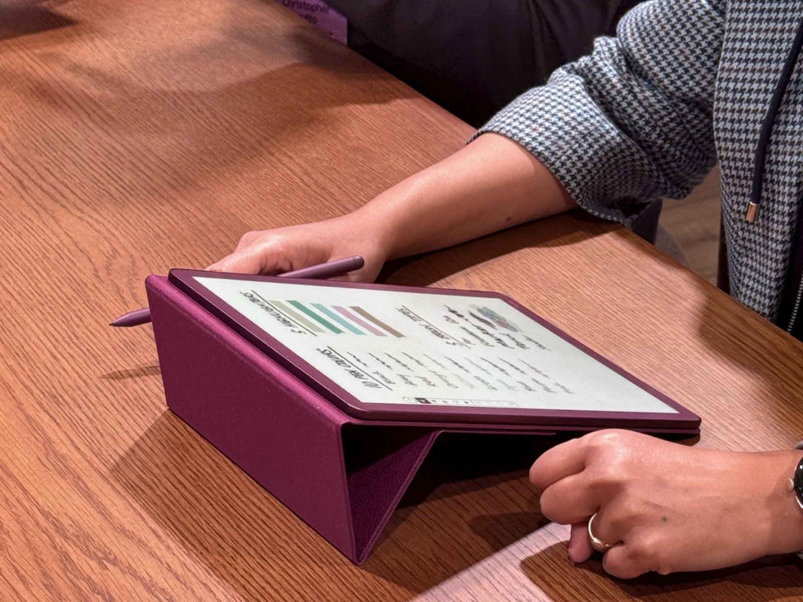 kindle scribe colorsoft propped up with folding case