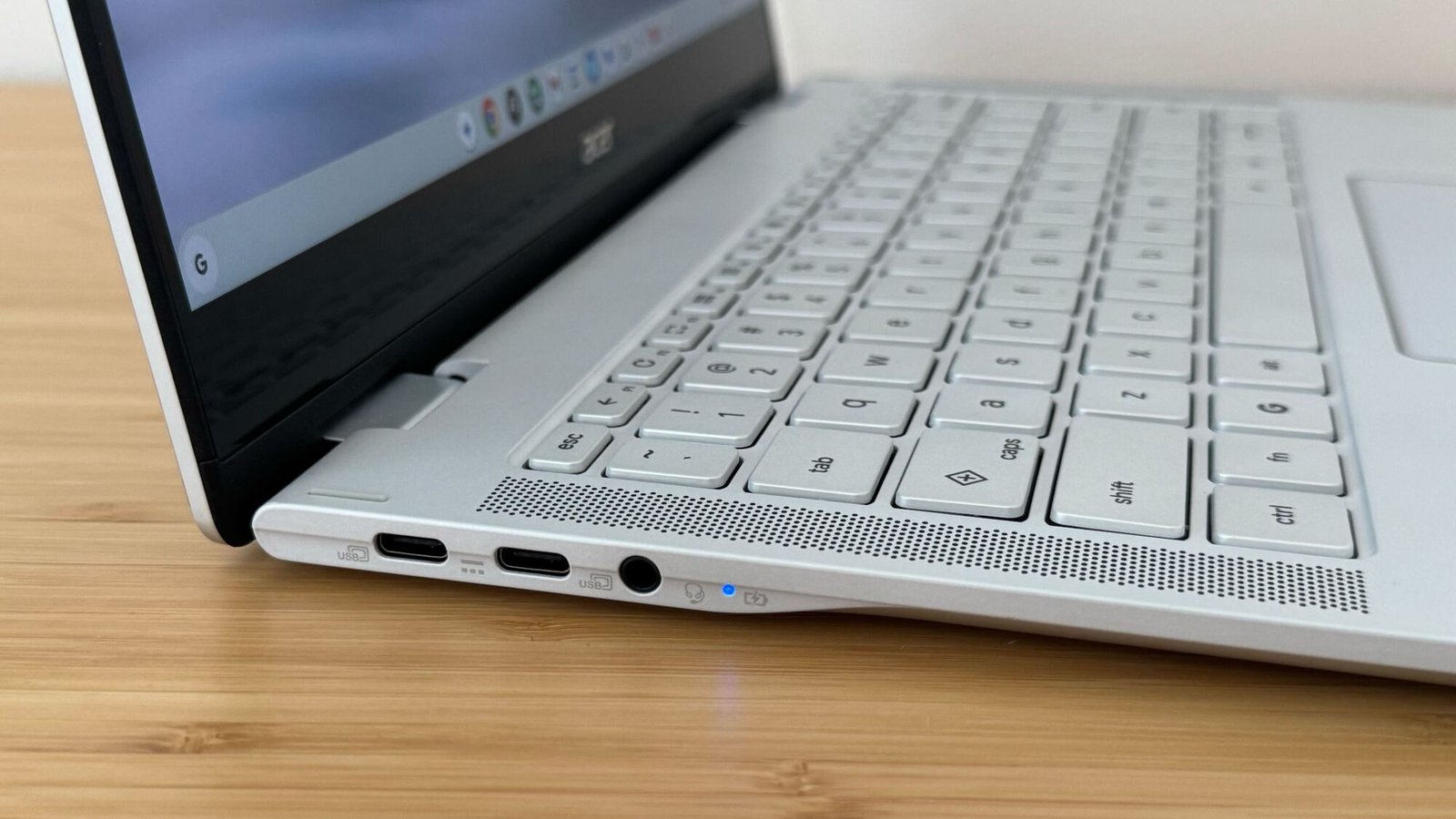 the 2025 acer chromebook plus spin 514 on a wooden desk