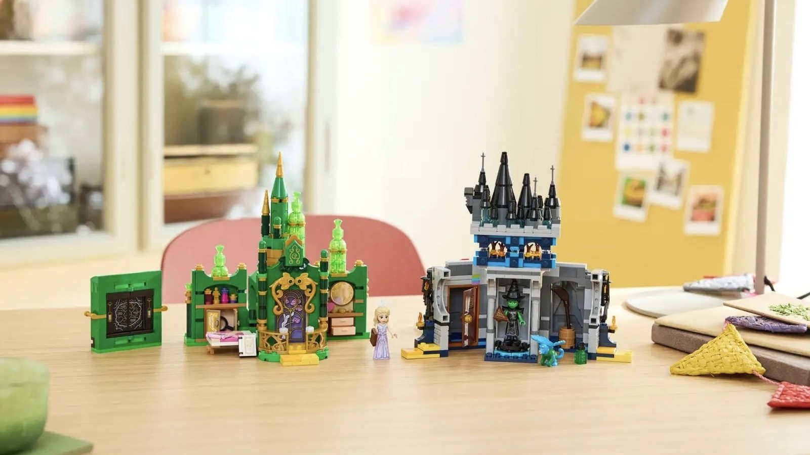 Lego Wicked Emerald City & Kiamo Ko Castle