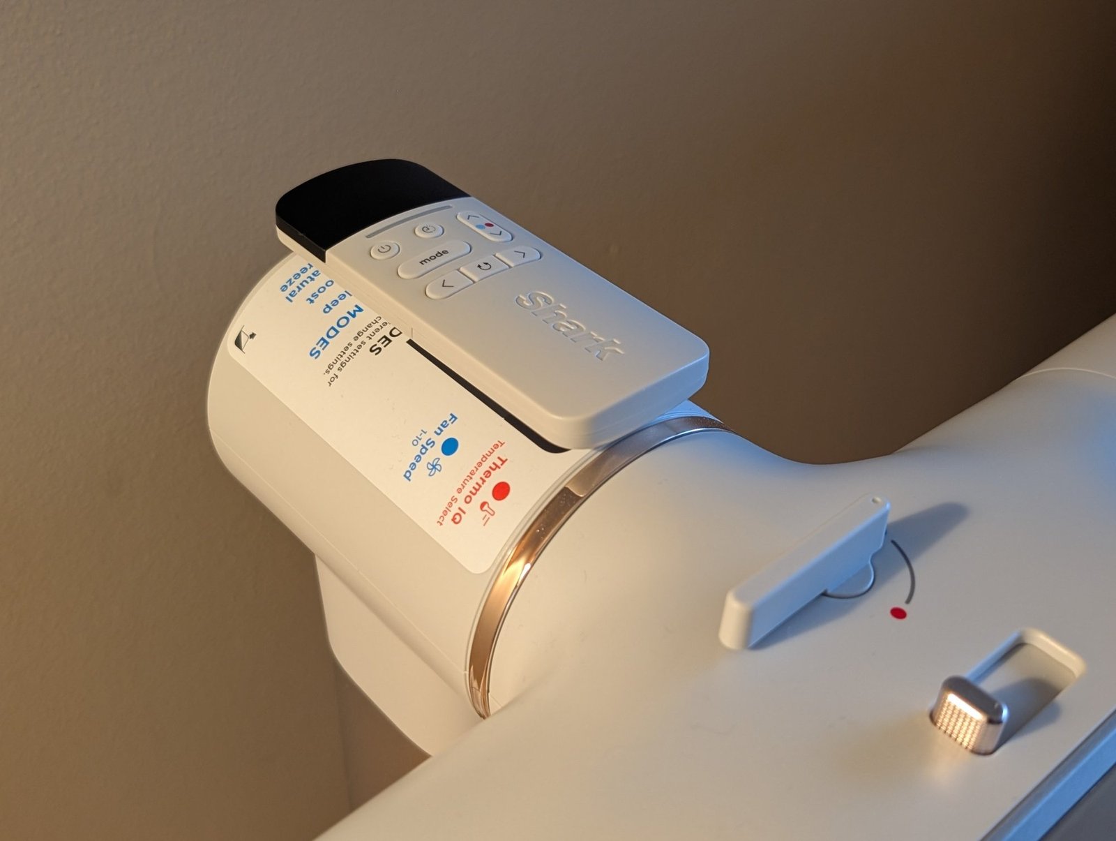 the shark turboblade remote control attached to the back of the fan