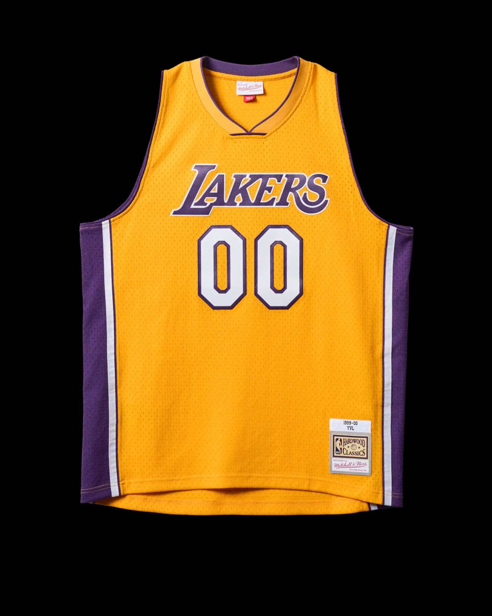 50+ Best Gifts for Music Lovers 2026: Shop Fun Ideas for Every Genre