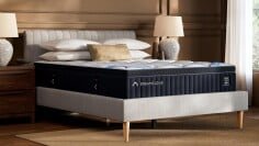 A DreamCloud Premier Hybrid Mattress